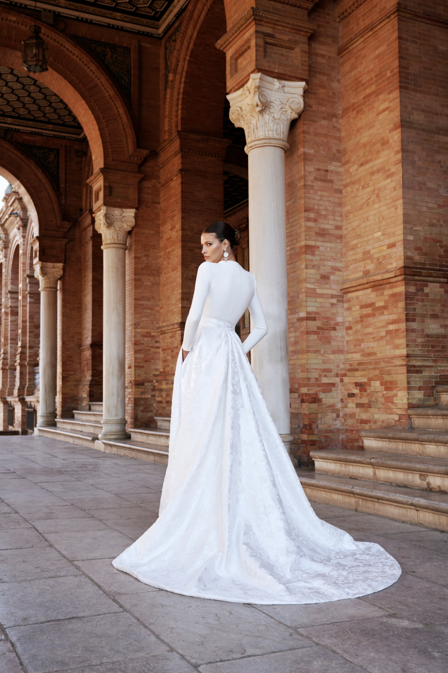 Abiti da sposa 2024 Silvia Fernandez MUSAS ALCAZAR 01112