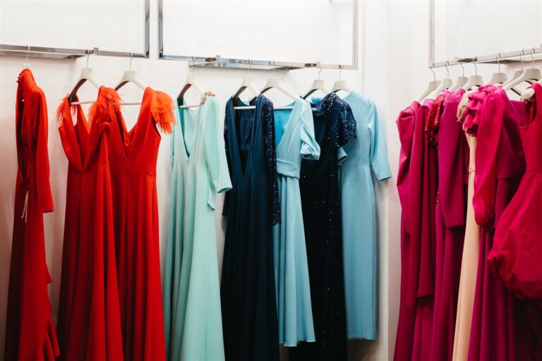 Vestido de invitada para boda en invierno